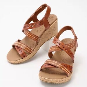 Skechers Beverlee Singback Vegan Wedges Woman’s Sandals Luggage 8 Medium